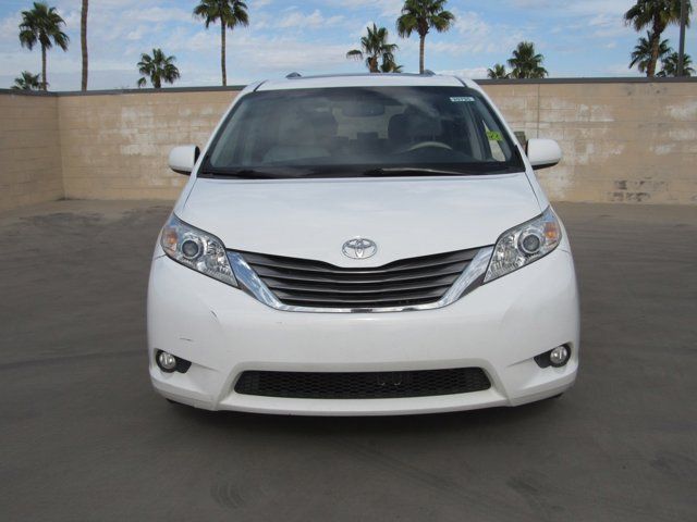 2014 Toyota Sienna XLE