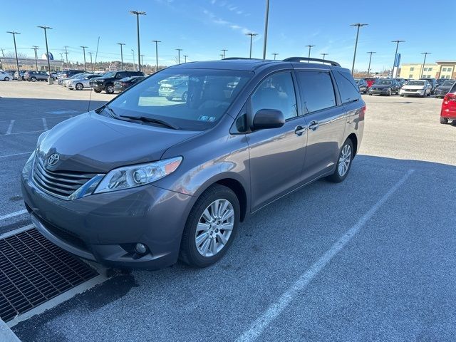 2014 Toyota Sienna XLE