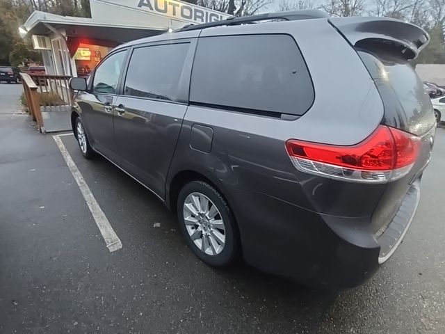 2014 Toyota Sienna XLE