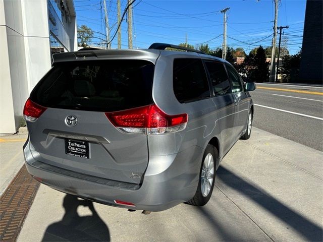 2014 Toyota Sienna 