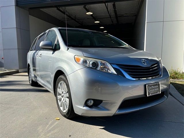 2014 Toyota Sienna 