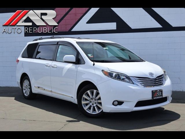 2014 Toyota Sienna XLE