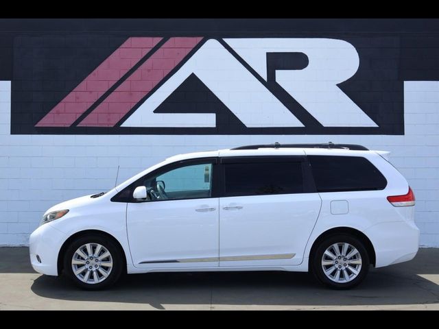2014 Toyota Sienna XLE