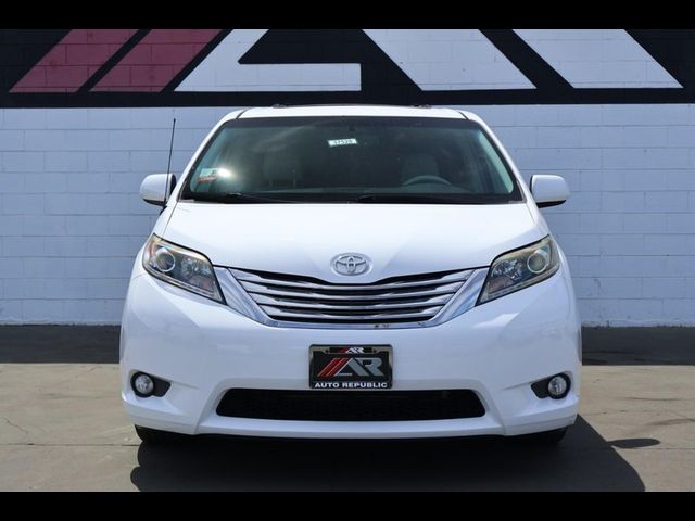 2014 Toyota Sienna XLE