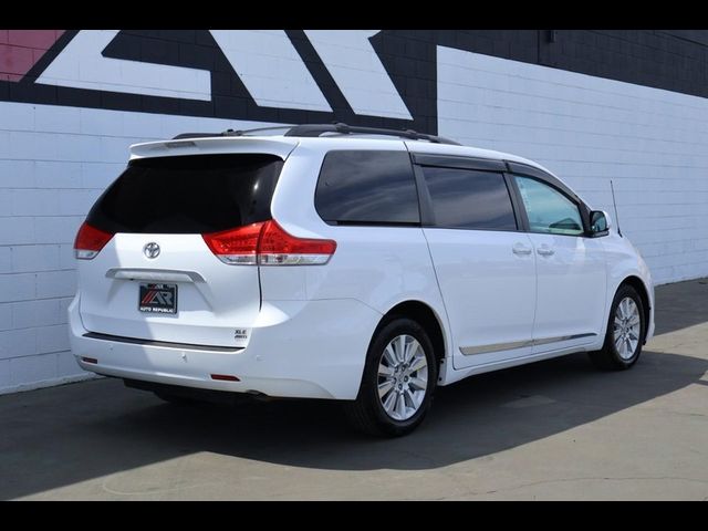 2014 Toyota Sienna XLE