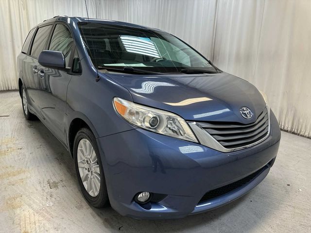 2014 Toyota Sienna XLE