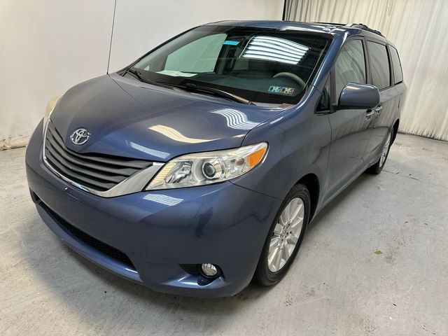 2014 Toyota Sienna XLE