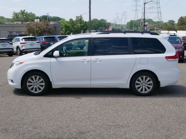 2014 Toyota Sienna XLE