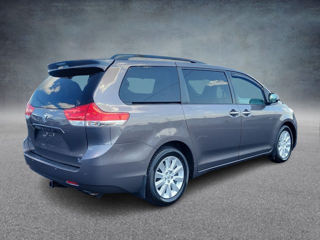 2014 Toyota Sienna XLE