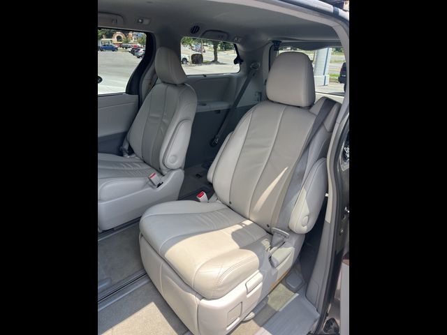 2014 Toyota Sienna XLE