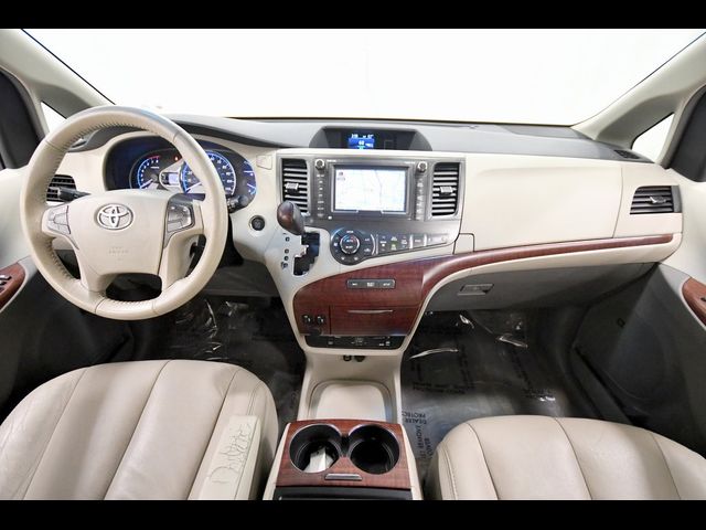 2014 Toyota Sienna XLE