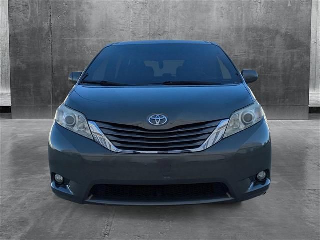 2014 Toyota Sienna XLE