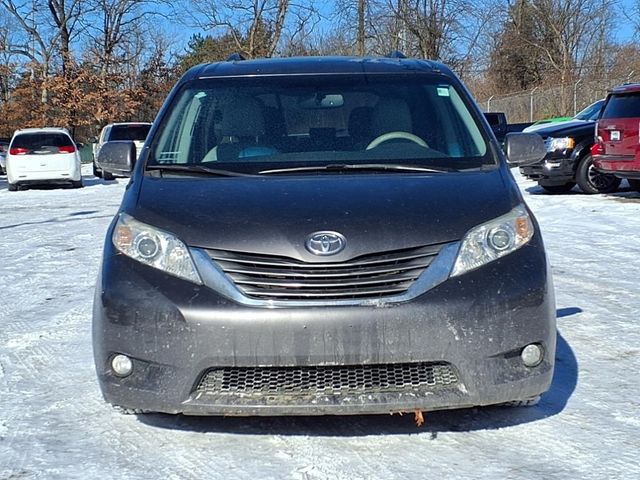 2014 Toyota Sienna XLE