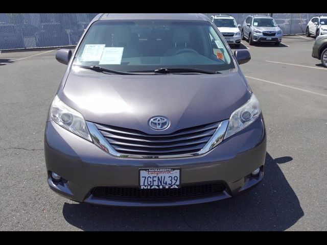 2014 Toyota Sienna XLE