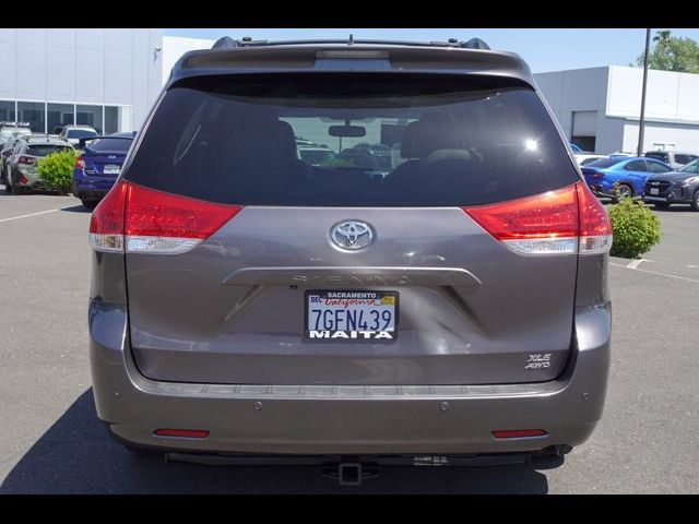 2014 Toyota Sienna XLE