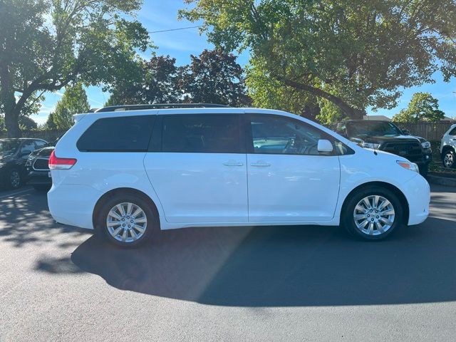 2014 Toyota Sienna XLE