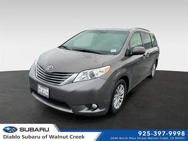 2014 Toyota Sienna XLE