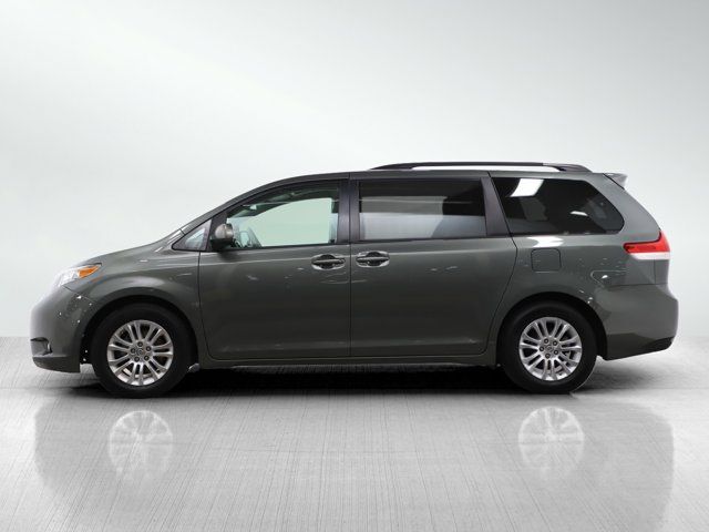 2014 Toyota Sienna XLE