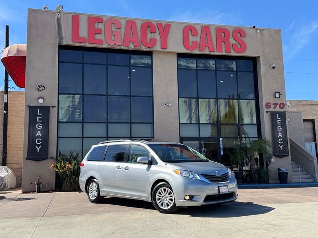 2014 Toyota Sienna XLE