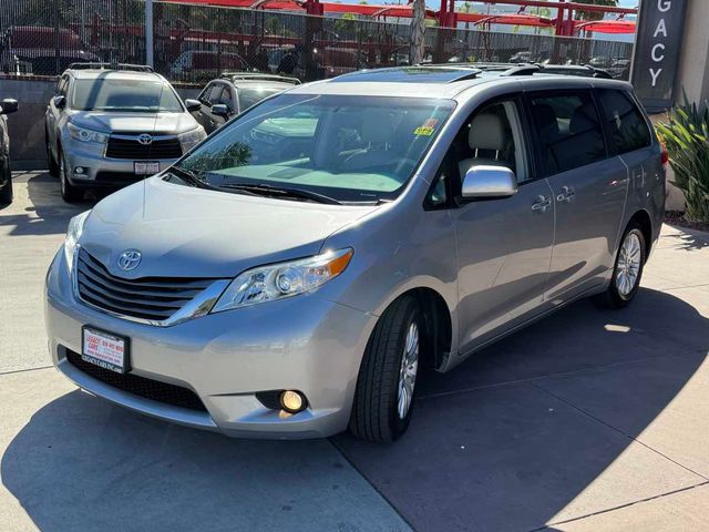 2014 Toyota Sienna XLE