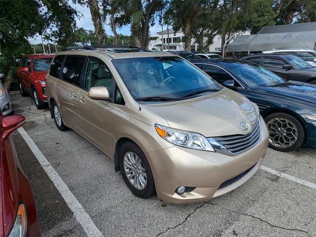 2014 Toyota Sienna XLE