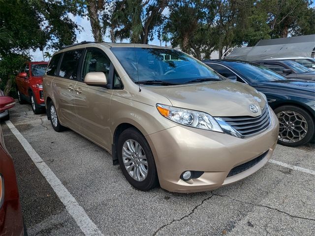 2014 Toyota Sienna XLE