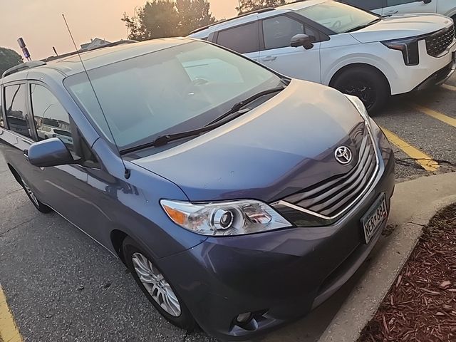 2014 Toyota Sienna XLE