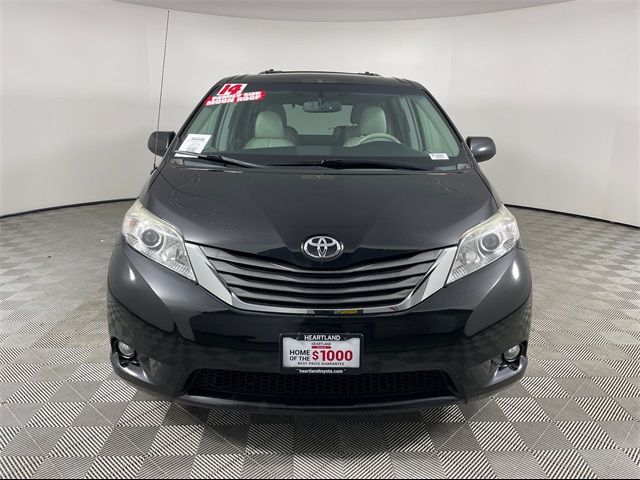 2014 Toyota Sienna XLE