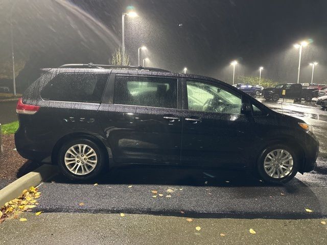 2014 Toyota Sienna XLE