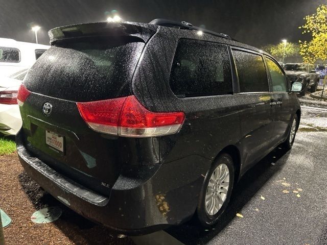 2014 Toyota Sienna XLE