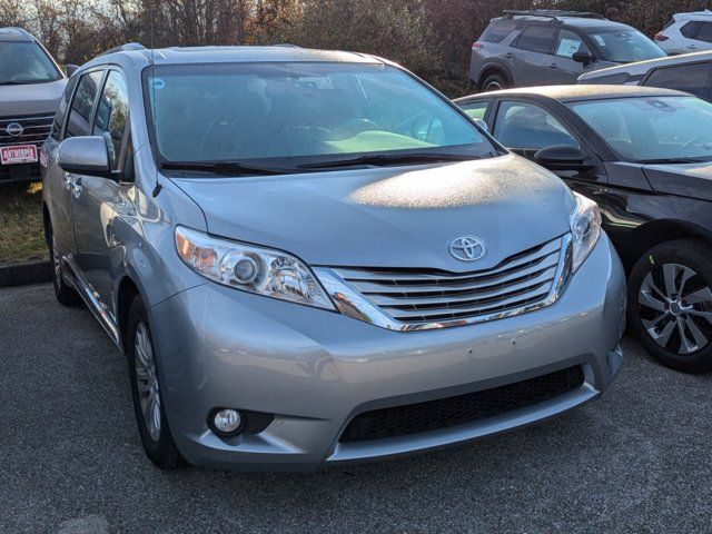 2014 Toyota Sienna XLE