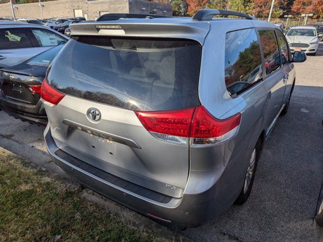 2014 Toyota Sienna XLE