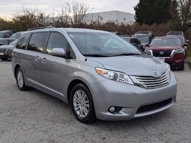 2014 Toyota Sienna XLE