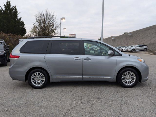 2014 Toyota Sienna XLE