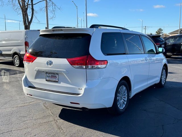 2014 Toyota Sienna 