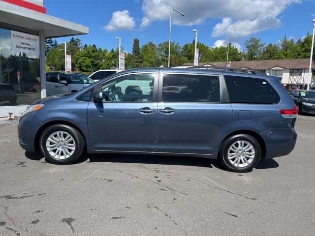 2014 Toyota Sienna XLE