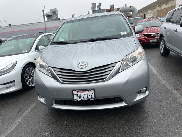 2014 Toyota Sienna XLE