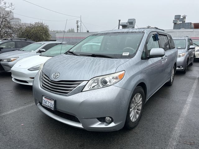 2014 Toyota Sienna XLE