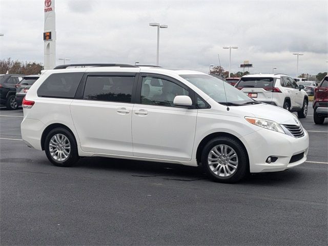 2014 Toyota Sienna XLE