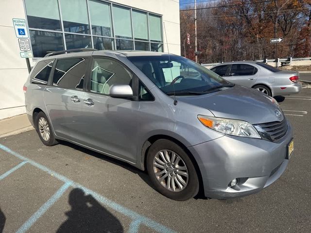 2014 Toyota Sienna XLE