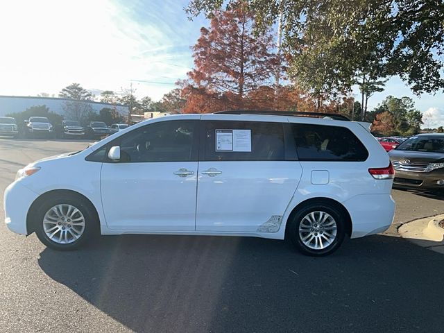 2014 Toyota Sienna XLE