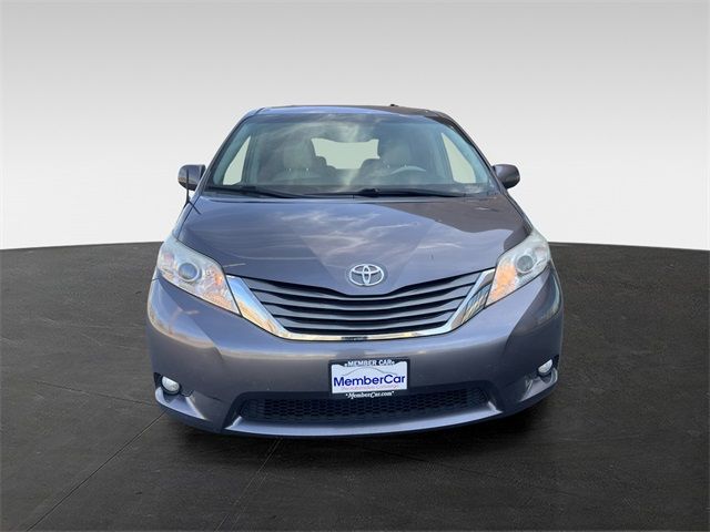 2014 Toyota Sienna XLE