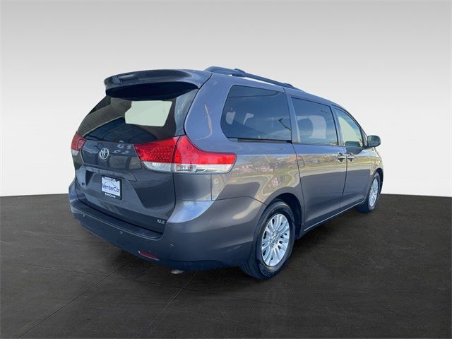 2014 Toyota Sienna XLE