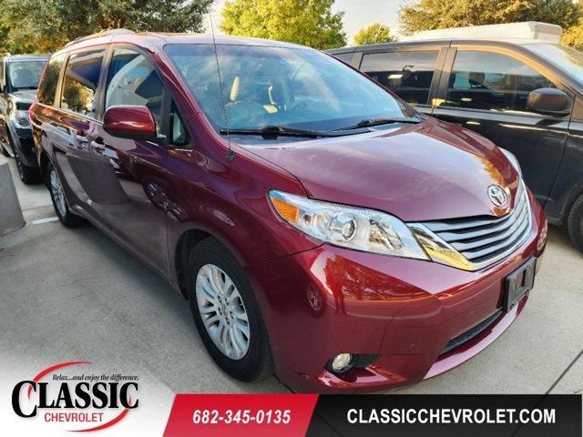 2014 Toyota Sienna XLE