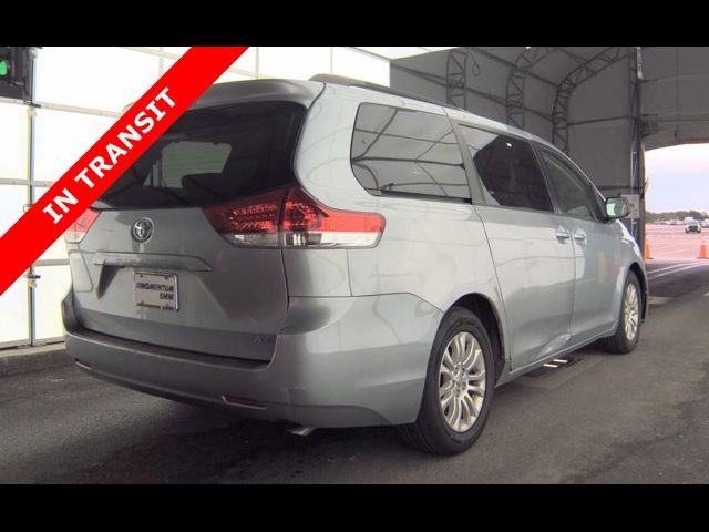 2014 Toyota Sienna XLE