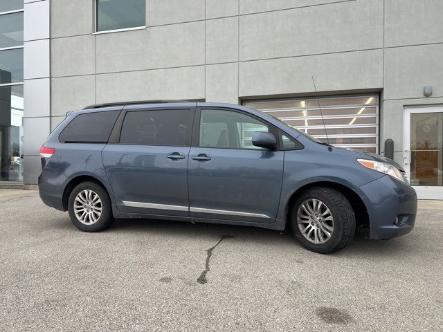 2014 Toyota Sienna XLE