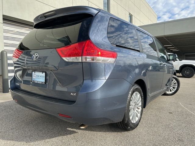 2014 Toyota Sienna XLE