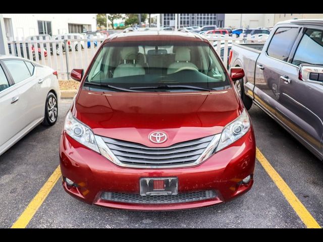 2014 Toyota Sienna XLE