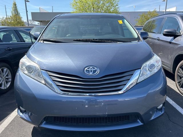 2014 Toyota Sienna XLE