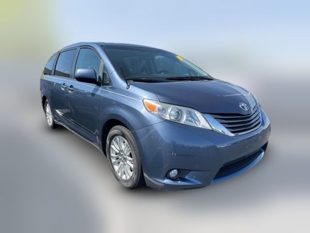 2014 Toyota Sienna XLE